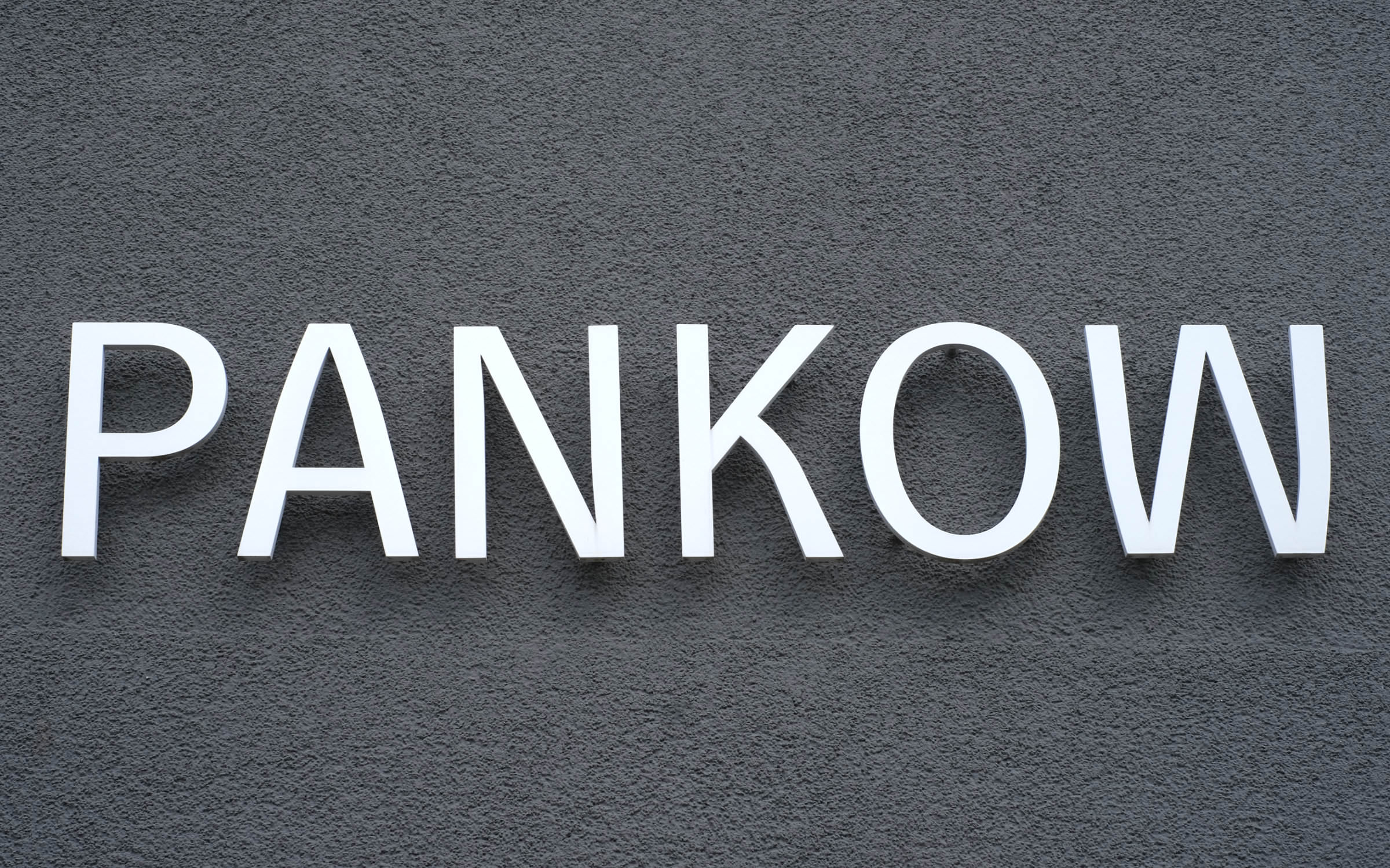 Change letter typeface (yet unreleased) in use as the corporate typeface of the Berlin Fire Brigade – Fire station Pankow