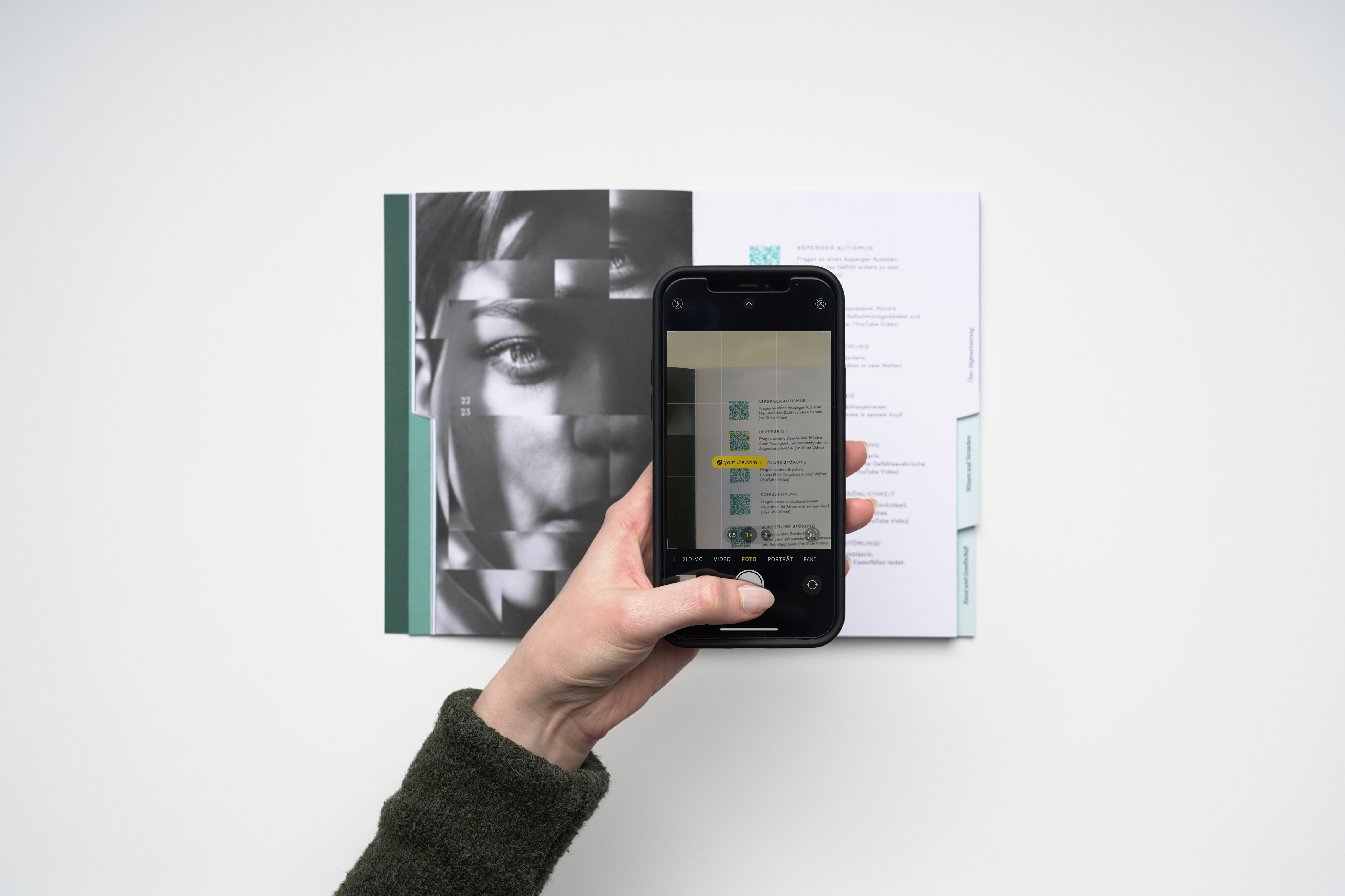 Fonts in use: The typefaces Nikolai and New Reason for the editorial design of the foundation brochure of the fictitious GRŌA foundation