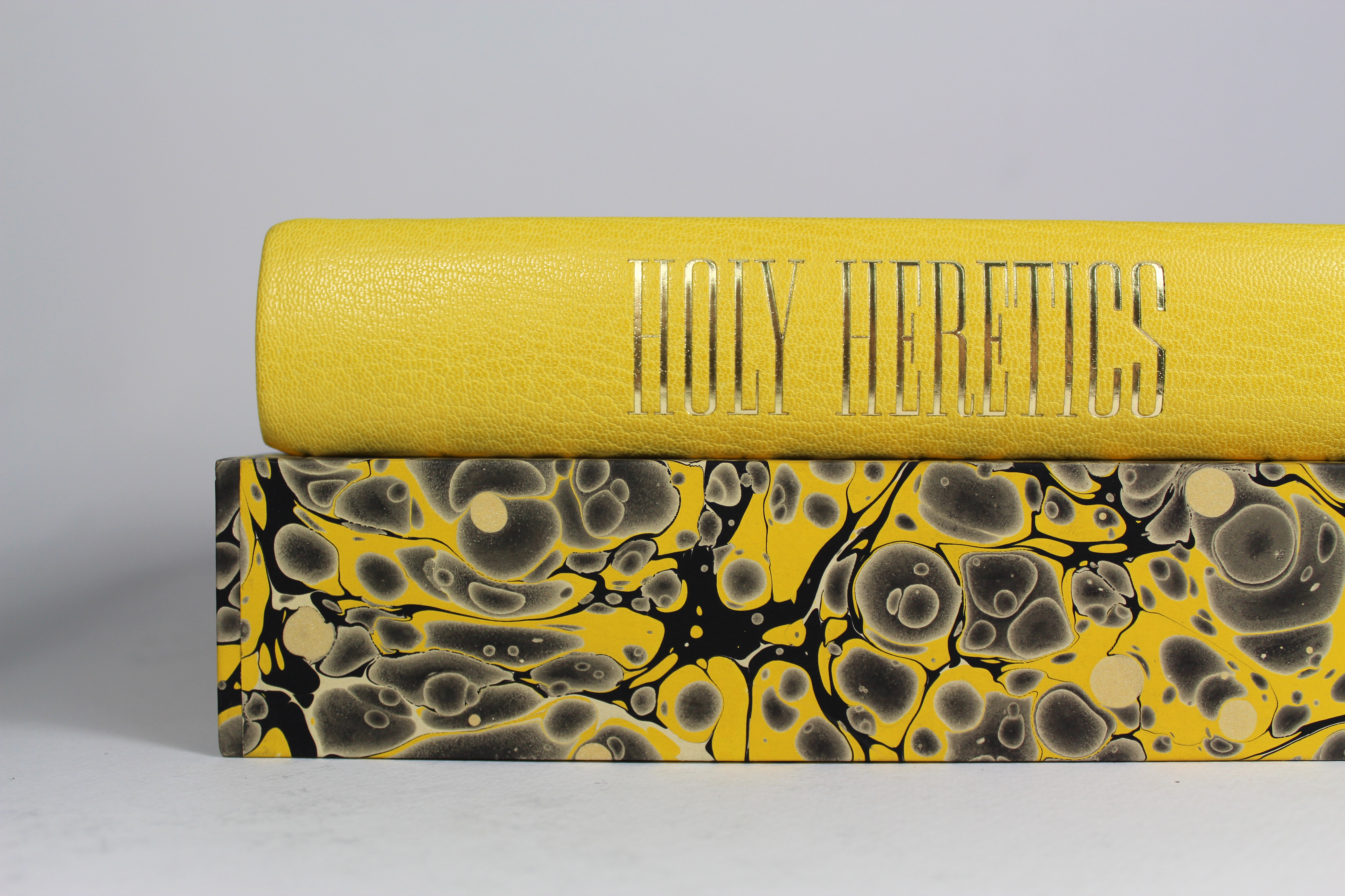 Fonts in use: The typeface Romaine for the book ‘Holy Heretics’ by Frater Acher, published by Scarlet Imprint