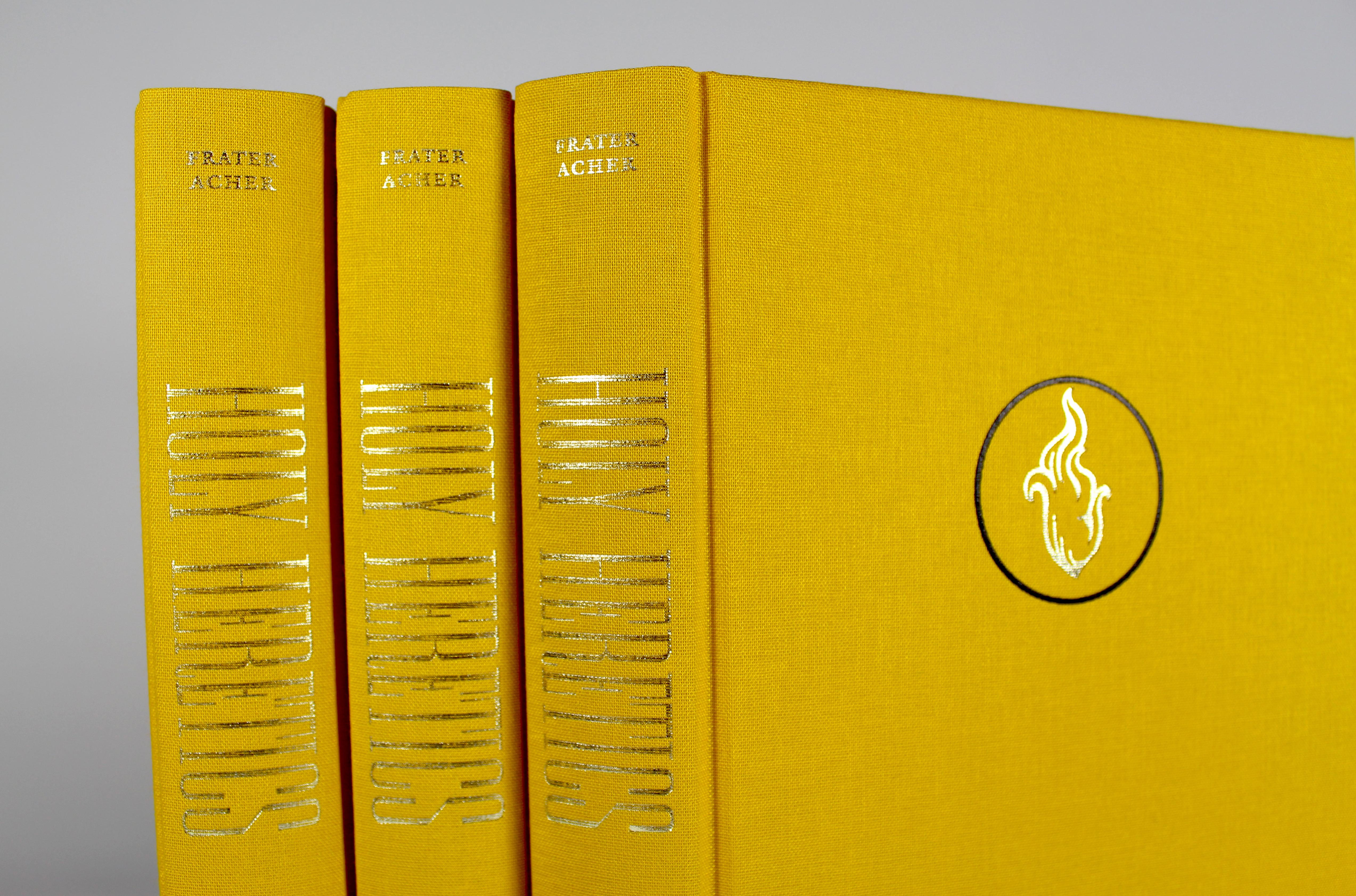 Fonts in use: The typeface Romaine for the book ‘Holy Heretics’ by Frater Acher, published by Scarlet Imprint