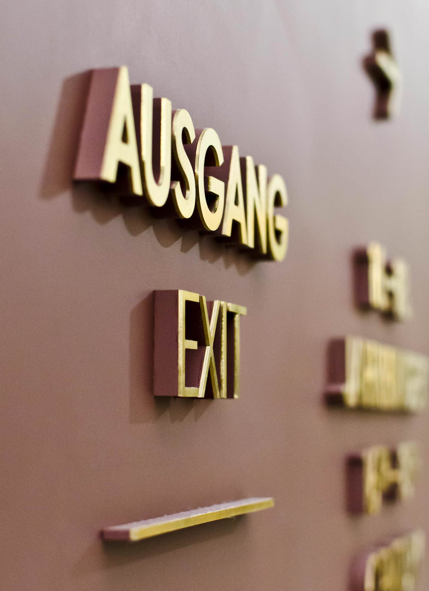 Fonts im Alltag: Die Schriftart West in der Gemäldegalerie Alte Meister, Dresden
