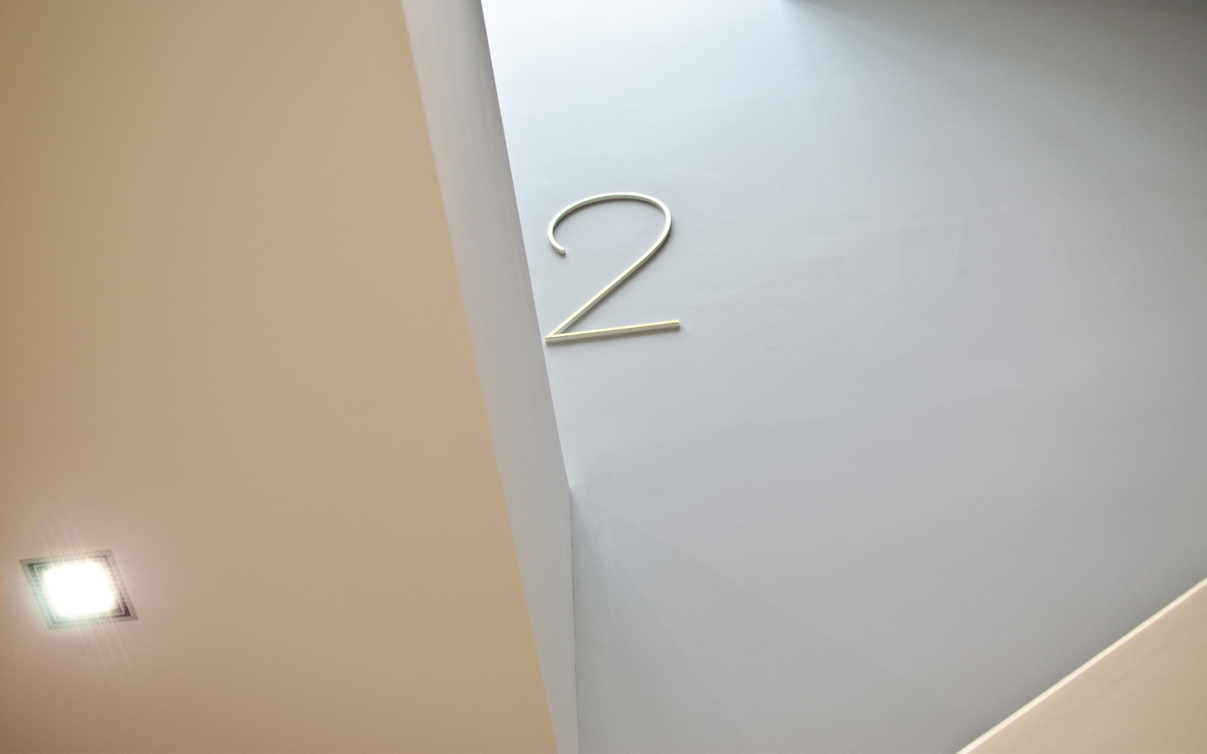 Fonts im Alltag: Die Schriftart West in der Gemäldegalerie Alte Meister, Dresden